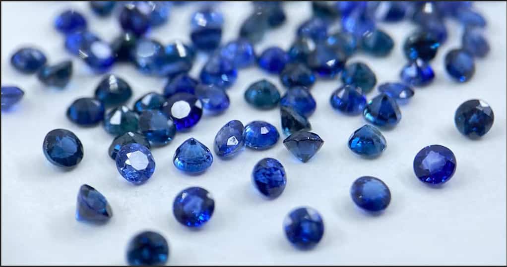 Sapphire màu xanh lam màu sắc tiêu chuẩn quốc tế