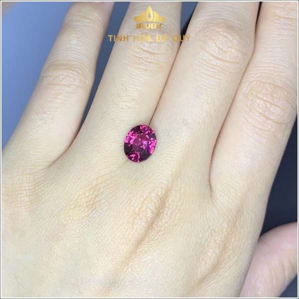 Viên Garnet 4.12ct màu đỏ tím hình ảnh 4