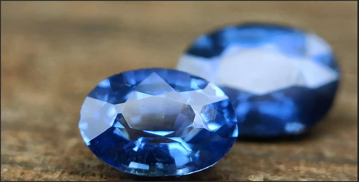 Viên Sapphire xanh lam dáng Oval khối tiêu chuẩn