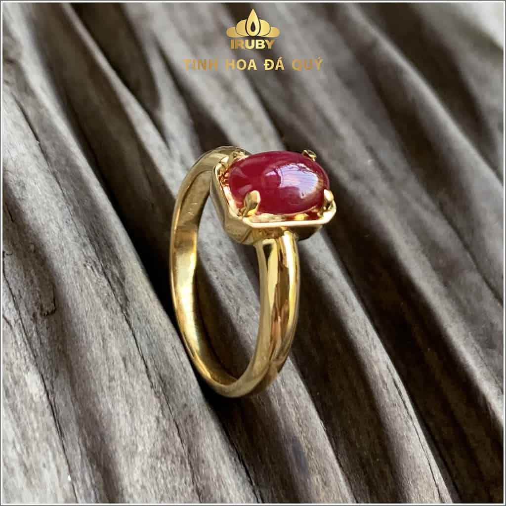 Nhẫn nữ Ruby huyết kinh Vintage 3.85ct được thiết kế cho khách hàng nữ vào dịp kỷ niệm ngày cưới 