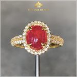 Nhẫn nữ Ruby huyết kính kết kim cương hiện đại 2.98ct – IRRB235298