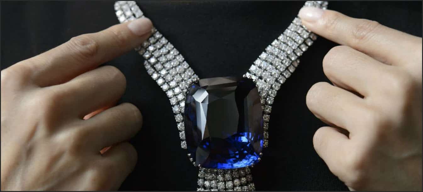 The Blue Belle of Asia viên Sapphire đắt nhất thế giới