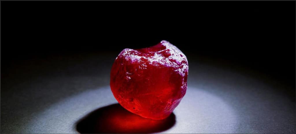 Đá Ruby viên đá chứa đựng nhiều giá trị cũng như nguồn năng lượng 