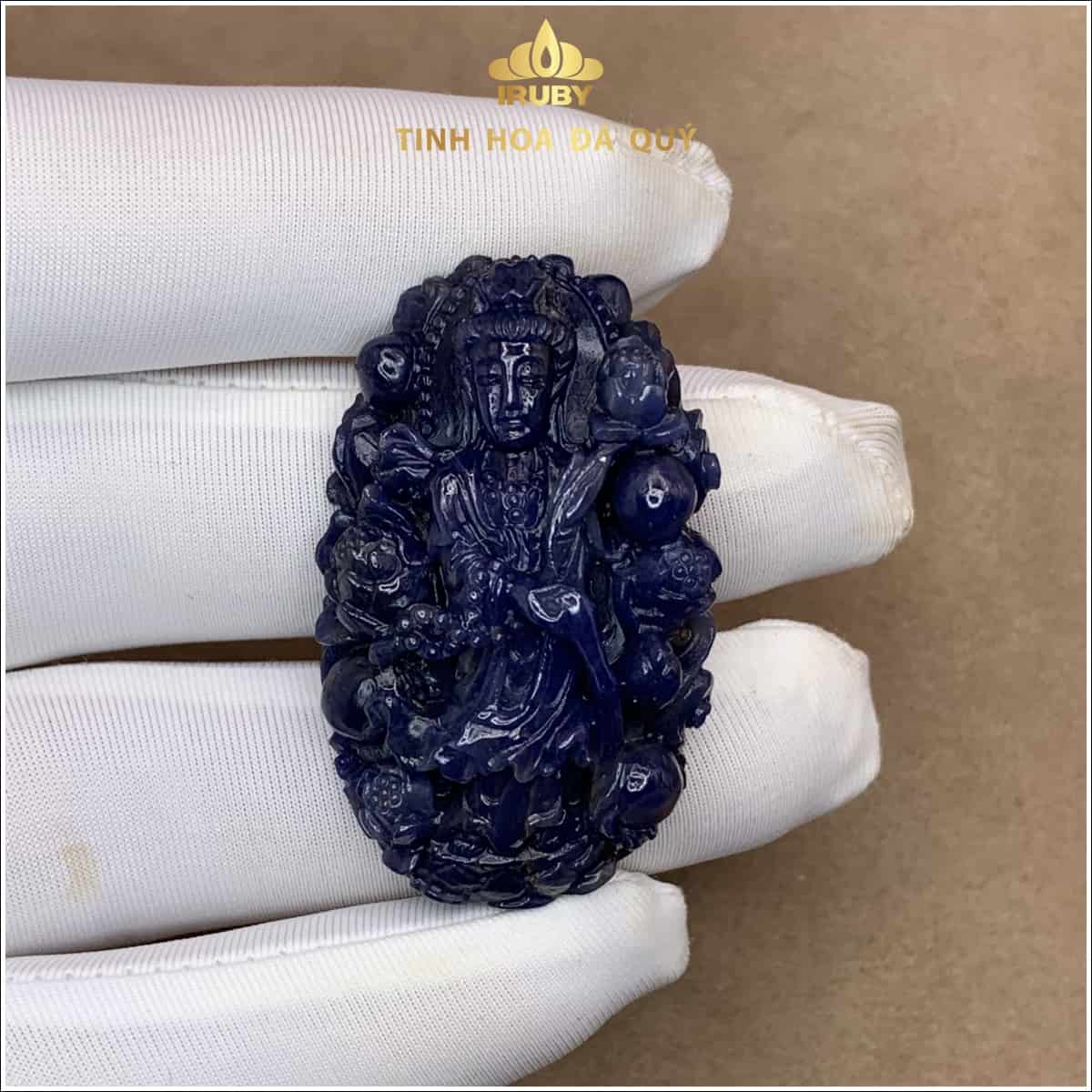 Mặt dây chuyền Phật Bà Quan Âm đá Sapphire xanh lam 19,6 gram