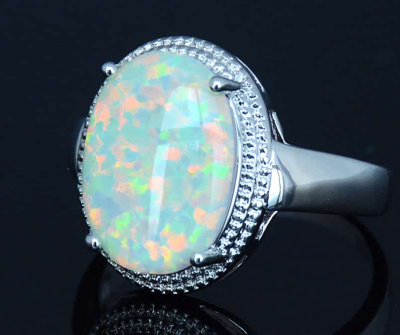 Nhẫn đá Opal