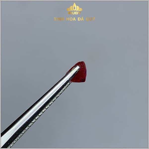 Viên Ruby facet Lục Yên màu đỏ huyết 0,55ct - IRRB 235055 hình ảnh 2