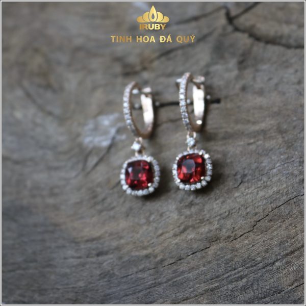 Đôi bông tai garnet thanh lịch sang trọng - IRGN 23746 hình ảnh