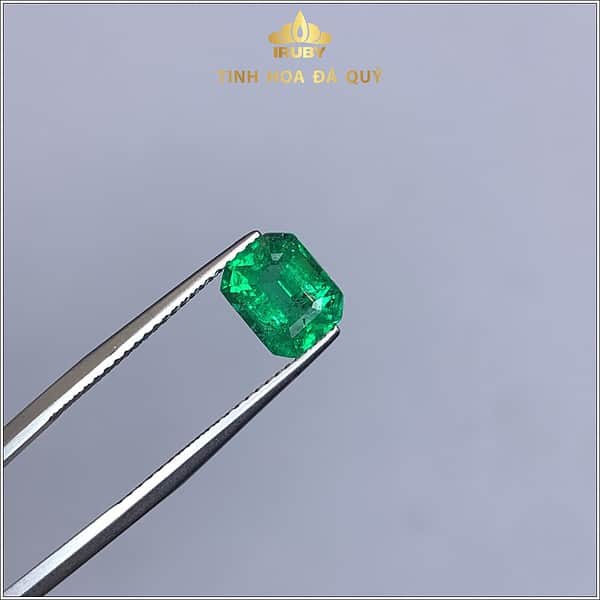 Viên Ngọc Lục Bảo màu xanh táo 1,56ct - IREM 236156 hình ảnh 1