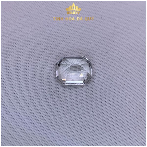 Viên Topaz cắt giác Emerald hiện đại sang trọng 2,71ct - IRTP 237271 hình ảnh 3