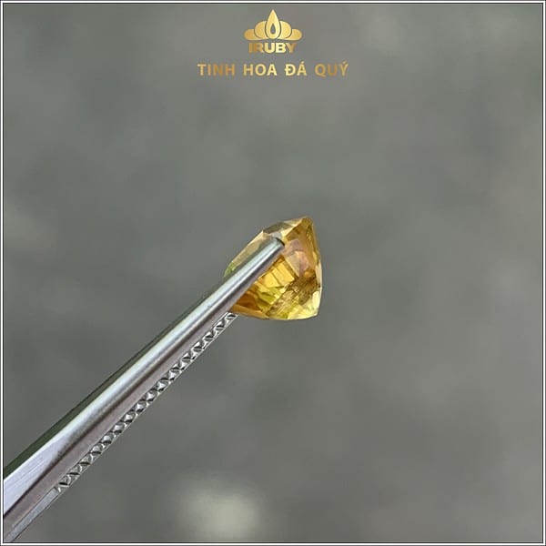 Viên Zircon tự nhiên 100% màu vàng chanh 2,40ct - IRZC 237240 hình ảnh 2