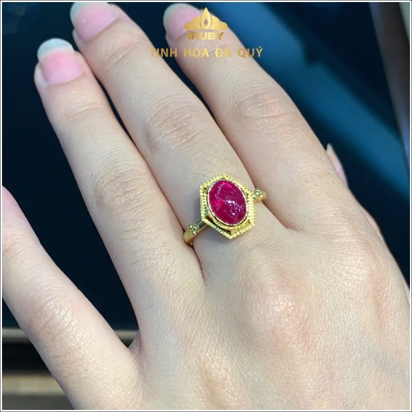 Nhẫn nữ Ruby Vintage phong cách Châu Âu - IRRB 238322 - 2 ảnh chụp trực tiếp trên tay