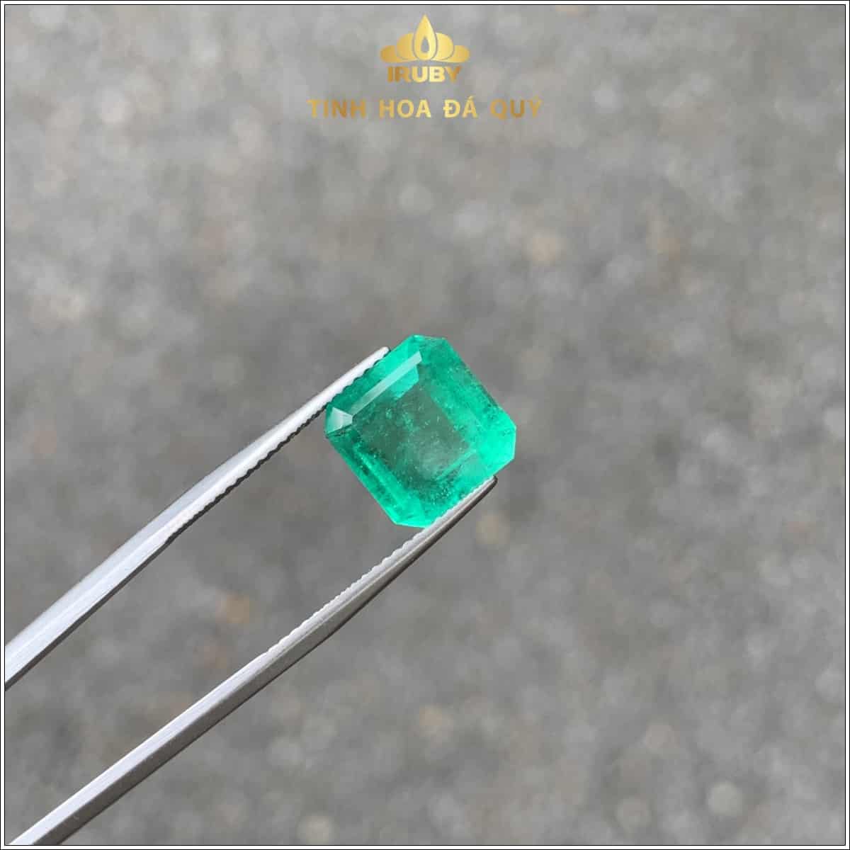 Viên Ngọc Lục Bảo tự nhiên 100% màu xanh Vivid 4,55ct cắt khối Emerald 