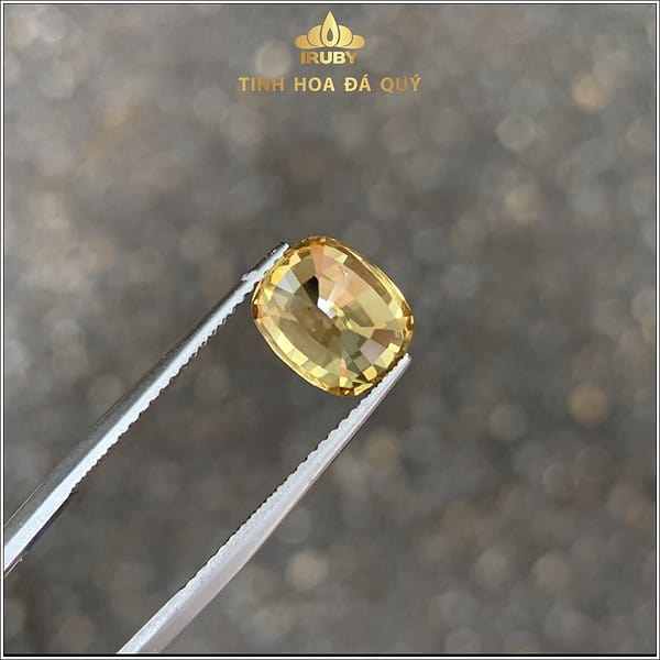 Viên Zircon tự nhiên 100% màu vàng Gold 4,55ct - IRZC 238455 hình ảnh 3