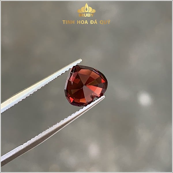 Viên Garnet trái tim đỏ thuần 100% 2,90ct - IRGN 239290 hình ảnh