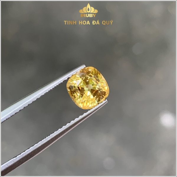 Viên Zircon khối tròn tiêu chuẩn 2,35ct IRZC15 - 239235 hình ảnh 5