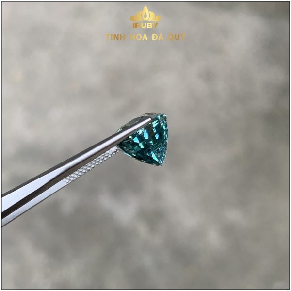 Viên Zircon xanh dương rực lửa 10,6ct - IRZC16 2311106 hình ảnh 3