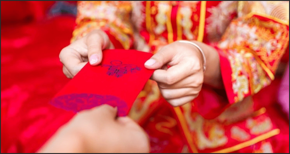 Gửi phong bì đỏ cùng lời chúc may nắn đến những người yêu thương của mình là truyền thống văn hóa từ xa xưa
