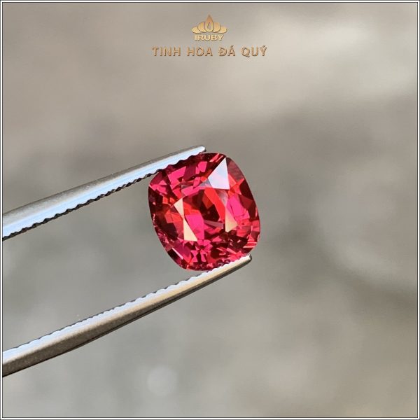 Viên Spinel đỏ rực lửa chiếu toàn viên 2,56ct - IRSI75 2312256 hình ảnh 1