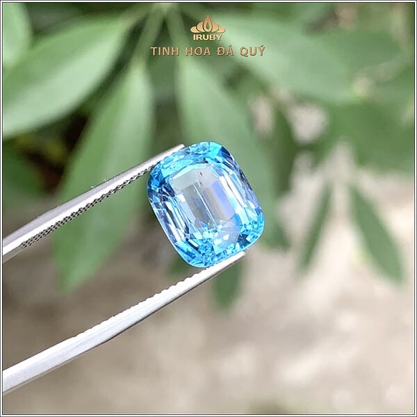 Một viên đá Aquamarine tự nhiên chất lượng cao không có giá bán rẻ trên thị trường