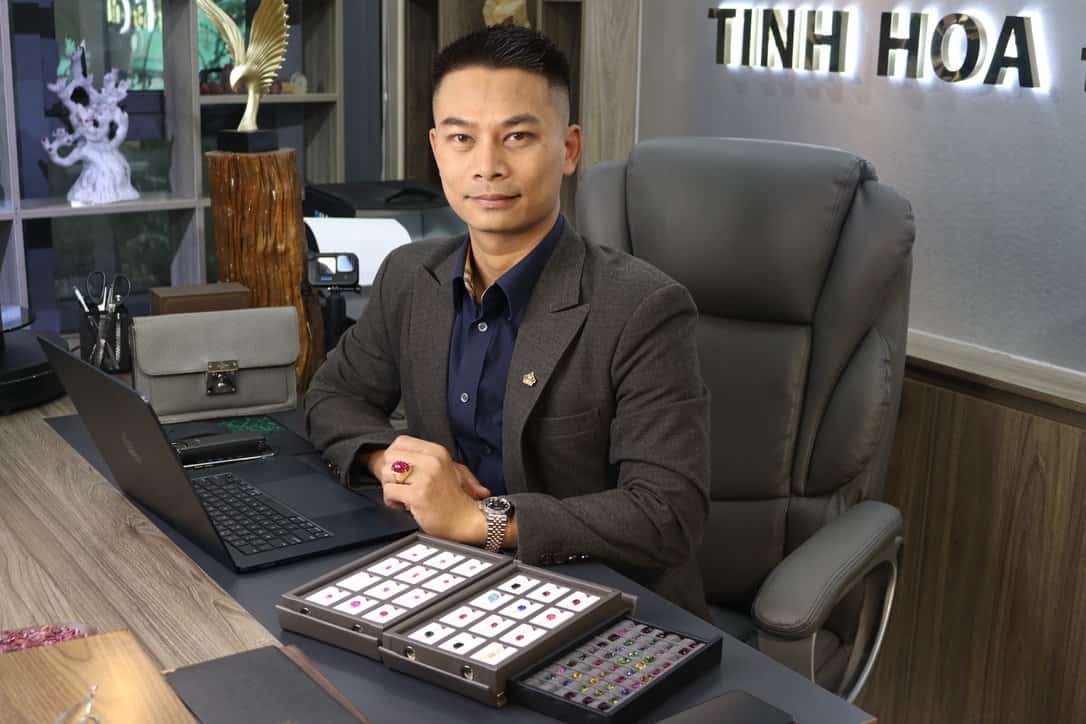 Doanh nhân Nguyễn Ngọc Tú người sáng lập thương hiệu đá quý IRUBY
