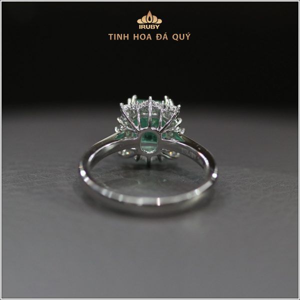 Nhẫn nữ Emerald kết Kim Cương - IREM 24118 hình ảnh 3