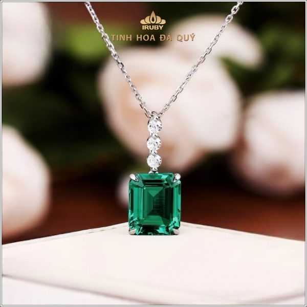 Mẫu mặt dây Emerald - IREM 240242 hình ảnh 1