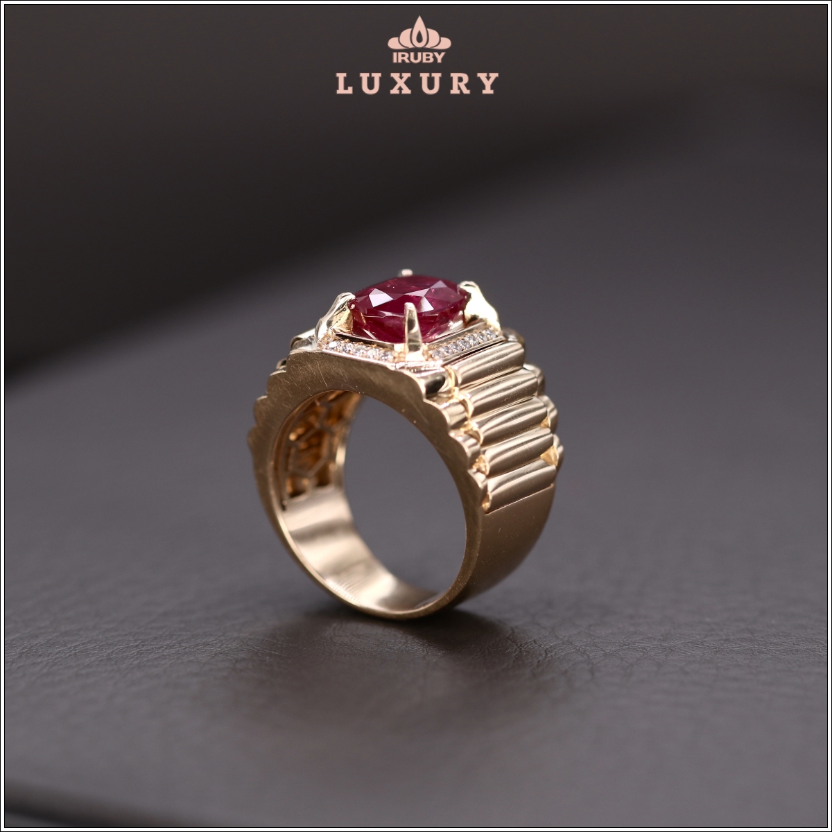 Nhẫn nam Ruby facet mẫu Rolex thiết kế năng động và trẻ trung