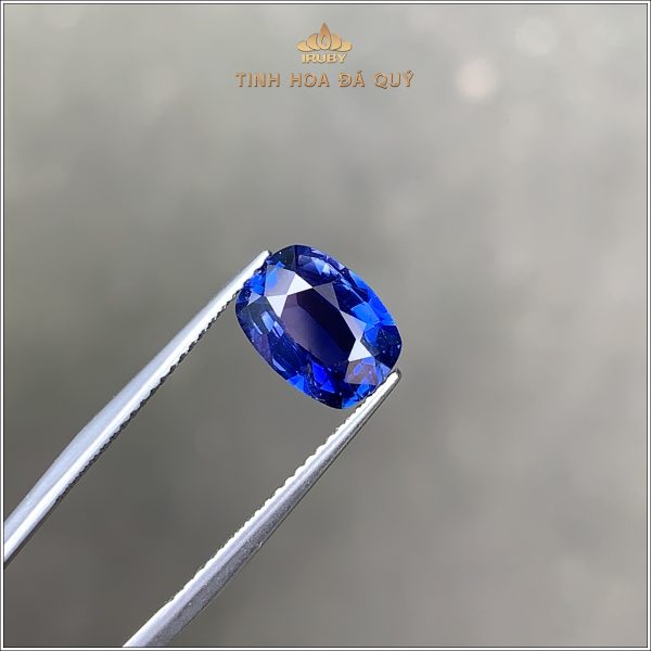 Đá Sapphire xanh lam hoàng gia tự nhiên 100% 2,37ct - IRBS173 2404237 hình ảnh 1