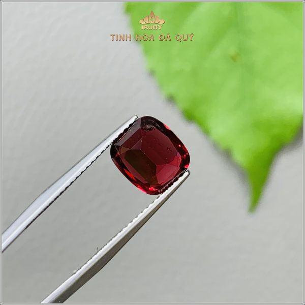 Đá Garnet Lục Yên gam màu đẹp nhất 3,21ct - IRGN119 2405321 hình ảnh 4