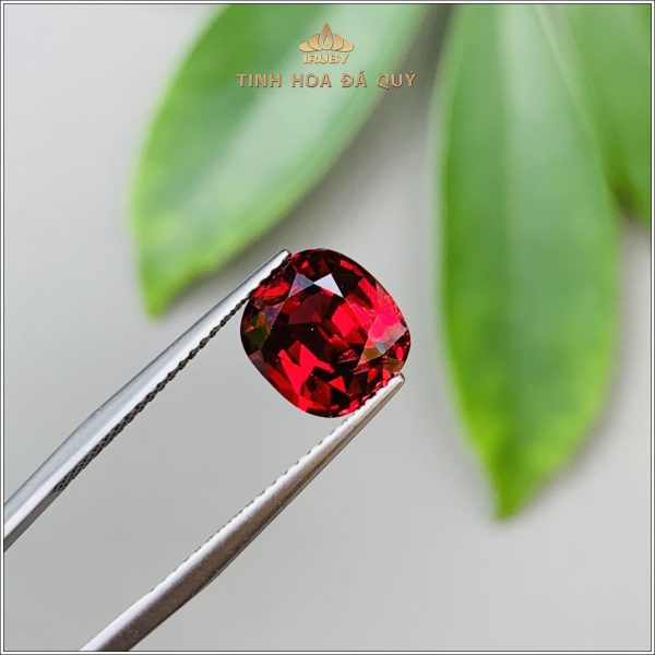 Đá Garnet Lục Yên gam màu đẹp nhất 3,29ct - IRGN120 2405329 hình ảnh 1