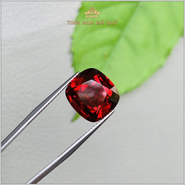 Đá Garnet Lục Yên gam màu đẹp nhất 8,67ct - IRGN118 2405867 hình ảnh 1