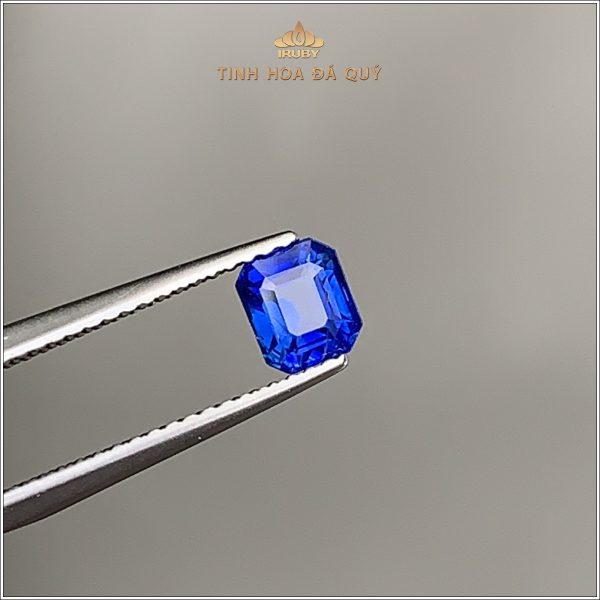 Đá Sapphire xanh lam hoàng gia 0,86ct - IRBS207 2405086 hình ảnh 1