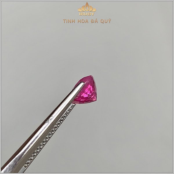 Đá Ruby facet đỏ hồng Lục Yên 1,61ct IRRF248 2408161