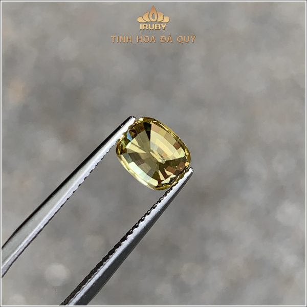 Đá Zircon vàng giác nhiên 100% 1,97ct - IRZC25 2408197 hình ảnh 4