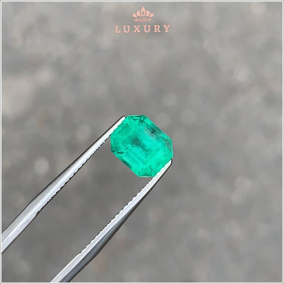 Đá Emerald xanh vivid tự nhiên 100% 2,17ct - IREM48 2409217 hình ảnh