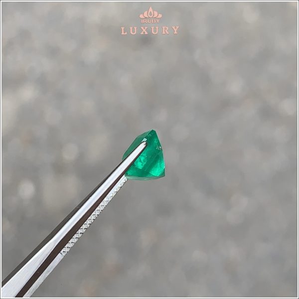 Đá Emerald xanh vivid tự nhiên 100% 2,17ct - IREM48 2409217 hình ảnh 2