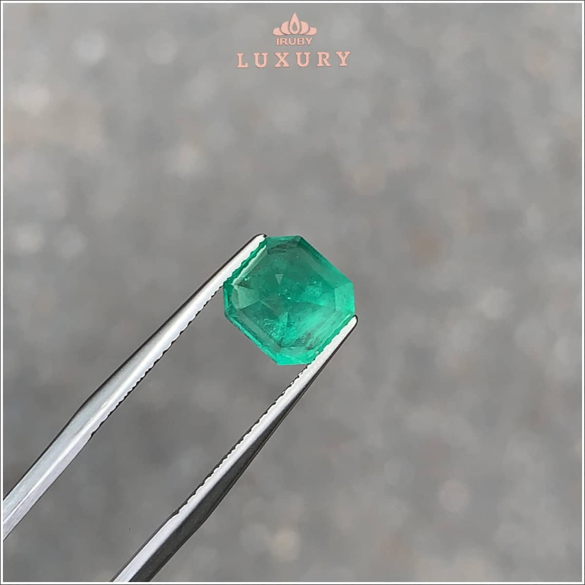 Đá Emerald xanh vivid tự nhiên 100% 2,46ct - IREM47 2409246 hình ảnh 1