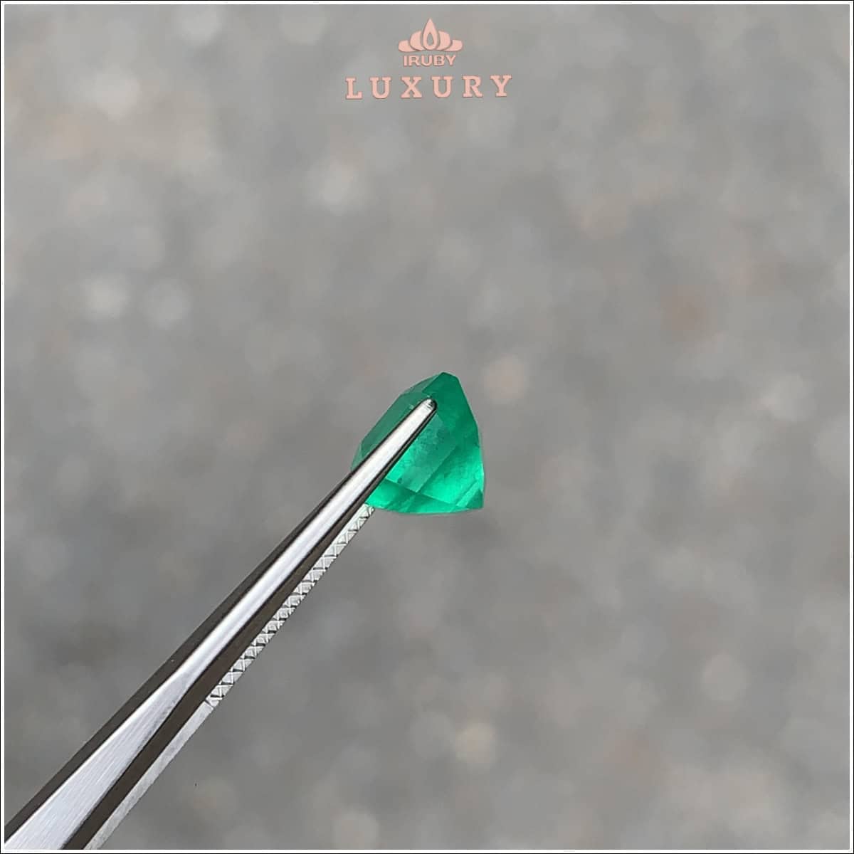 Đá Emerald xanh vivid tự nhiên 100% 2,46ct - IREM47 2409246 hình ảnh 2