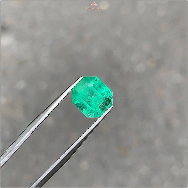 Đá Emerald xanh vivid tự nhiên 100% 3,89ct - IREM46 2409389 hình ảnh 2