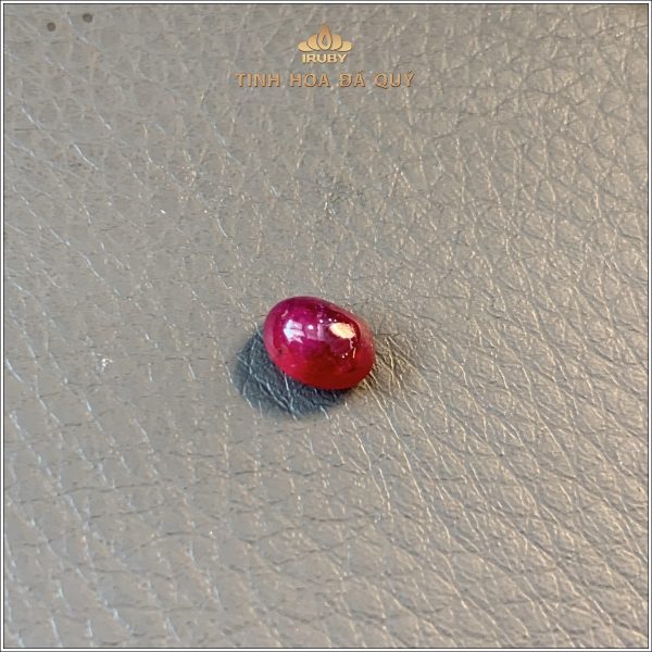 Đá Ruby cabochon đỏ huyết chất kính 1,51ct - IRRC265 2409151 hình ảnh 2