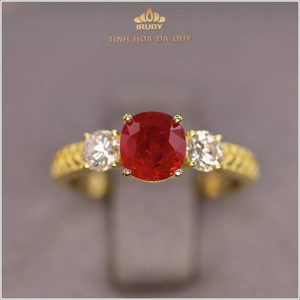 Nên bảo quản trang sức từ đá Ruby tự nhiên để đảm bảo giá trị của viên đá cũng như sản phẩm