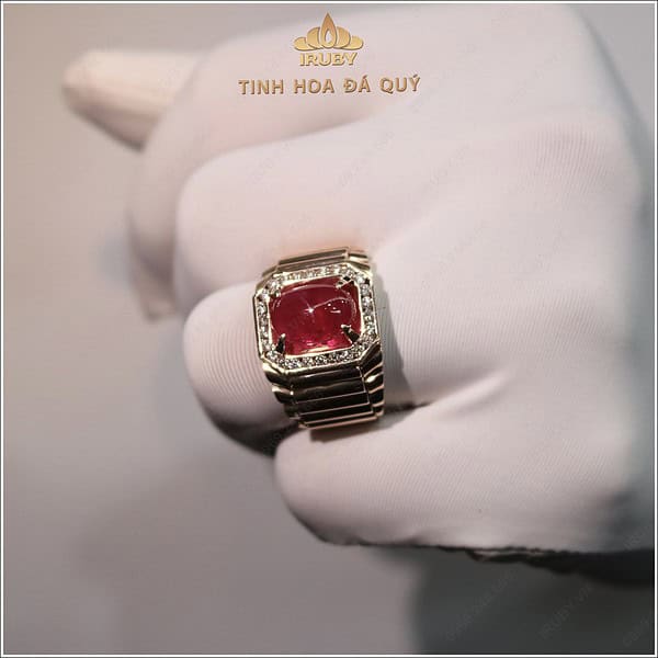 Nhẫn nam Ruby Cabochon phong cách Rolex 3,86ct – IRRC 2410386 hình ảnh