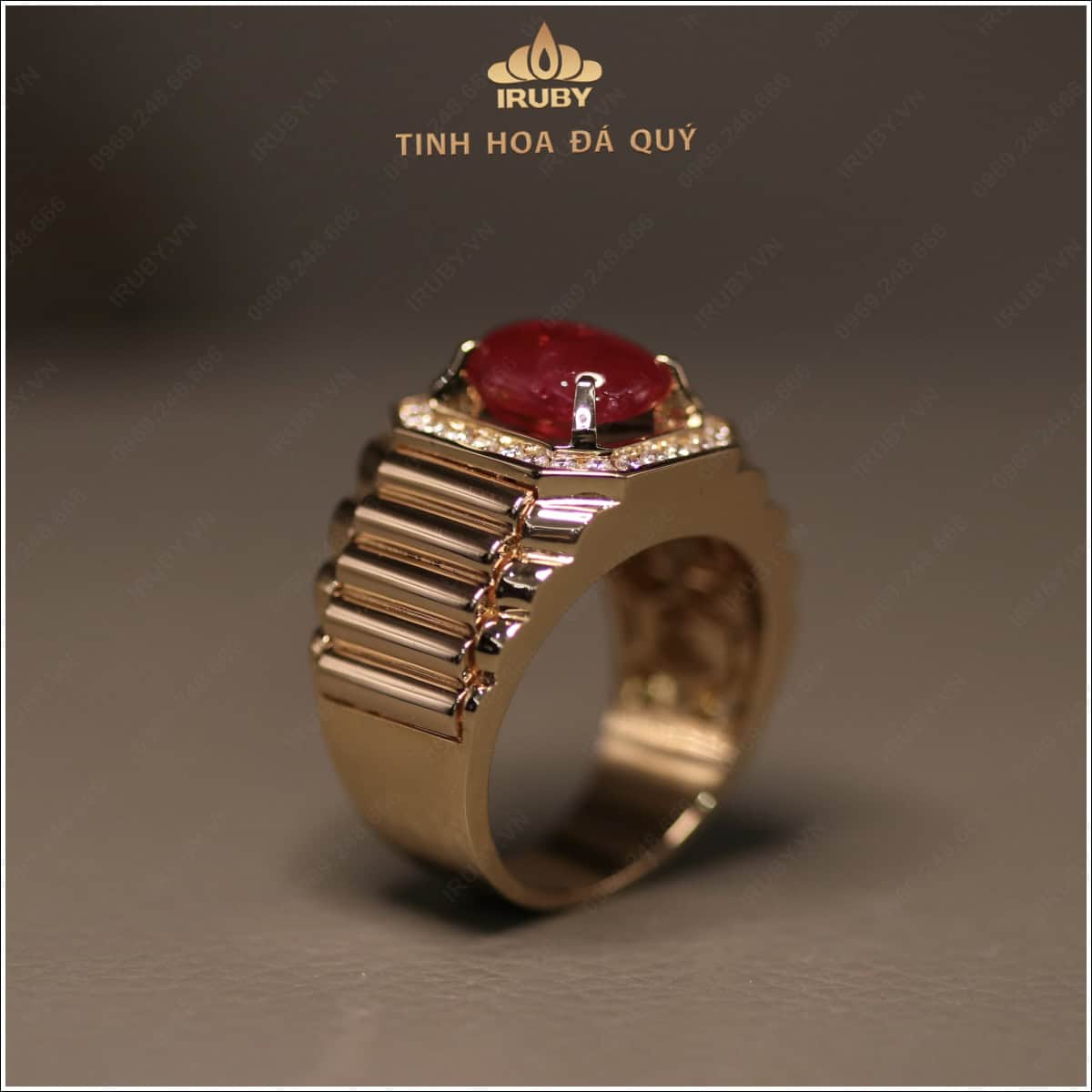 Nhẫn nam Ruby Cabochon phong cách Rolex 3,86ct – IRRC 2410386 hình ảnh 3