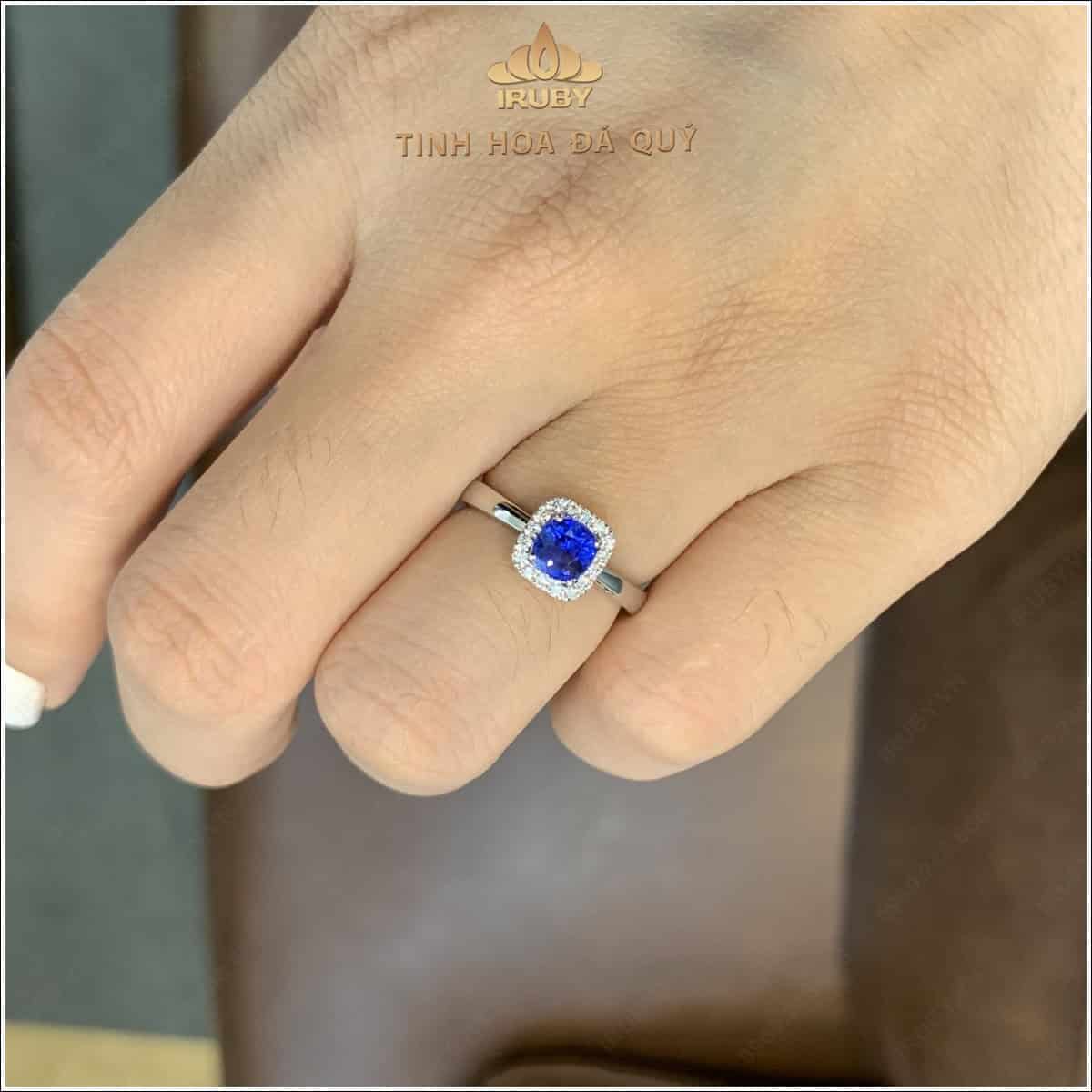 Nhẫn nữ Sapphire xanh lam tự nhiên kết kim cương 0,84ct - IRBS2042405084 hình ảnh 5