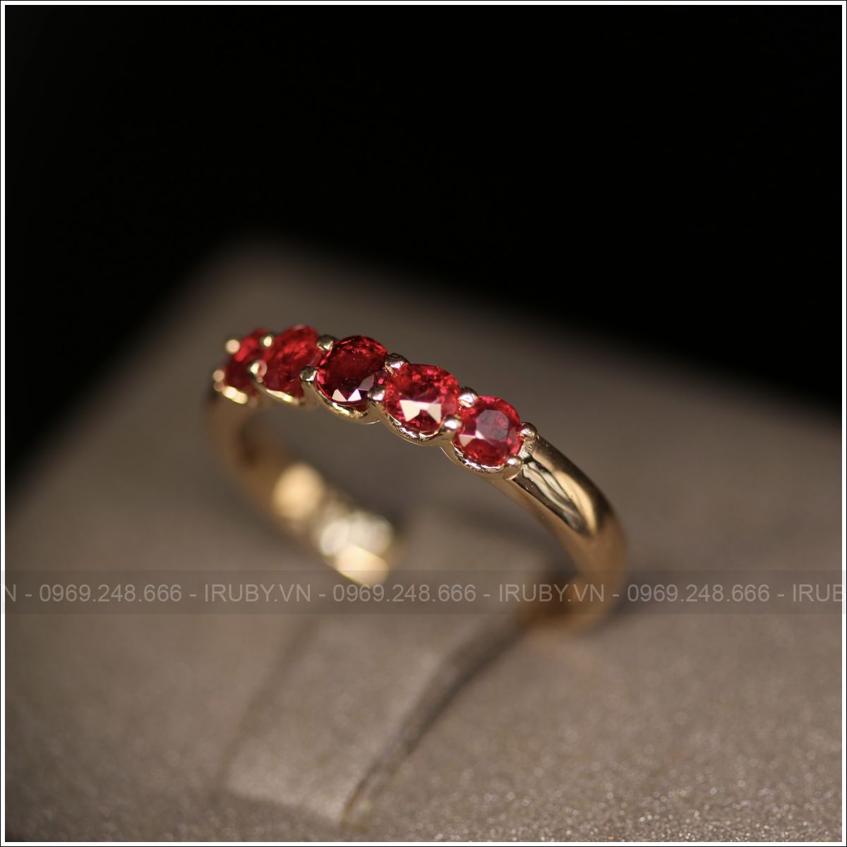 Trang sức từ đá Ruby luôn được yêu thích và đa dạng thể loại