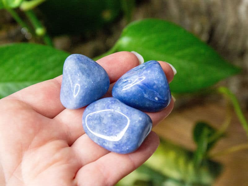 nguoi su huu vien da aventurine se mang lai su may man va giau co