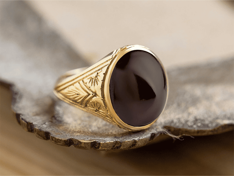 Giá nhẫn Garnet phụ thuộc vào rất nhiều yếu tố như: giá đá, chất liệu vàng...