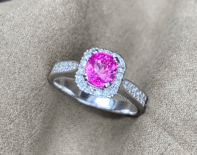 Mau nhan Spinel nu hong - Mau sac thanh lich va mem mai