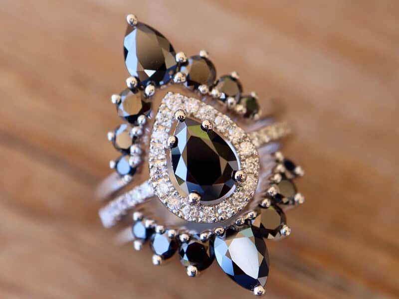 nhan moissanite den mang ve dep sang trong va quy phai thach thuc moi xu huong
