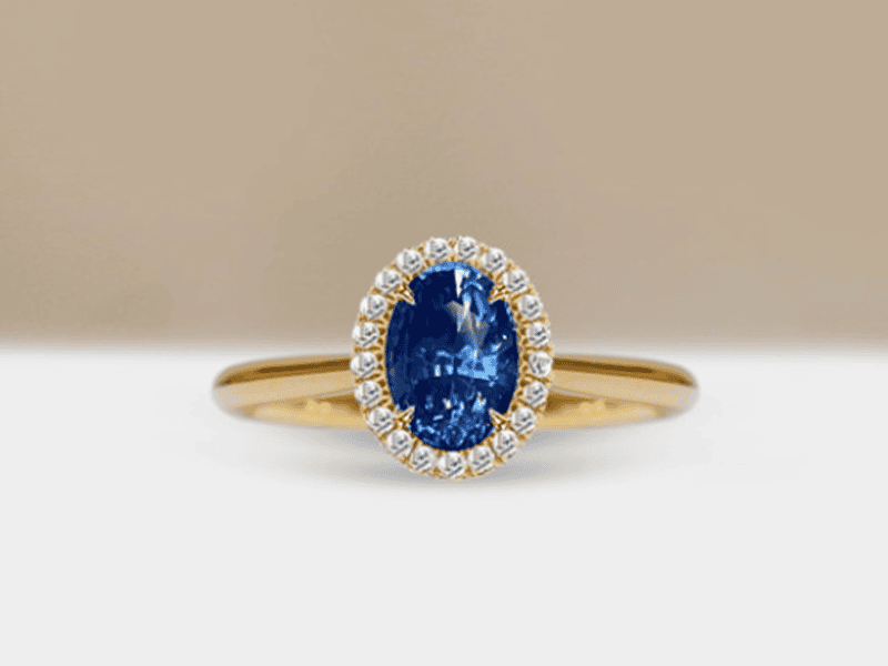 Trang sức nhẫn Sapphire xanh tượng trưng cho sự thủy chung và chân thành trong tình yêu